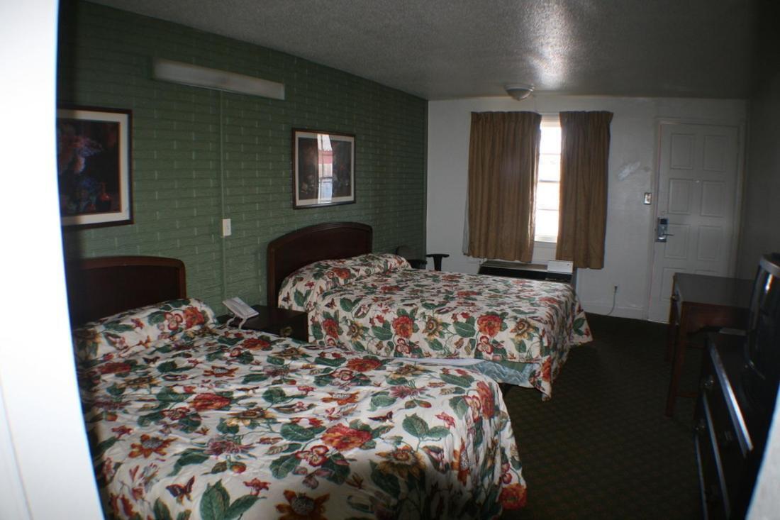 Budget Inn - Charlotte Ruang foto